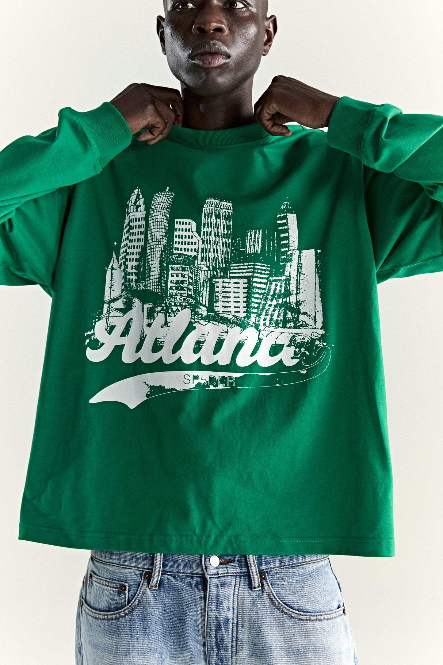 KELLY GREEN COPPER COVE LONG SLEEVE TEE ON MODEL