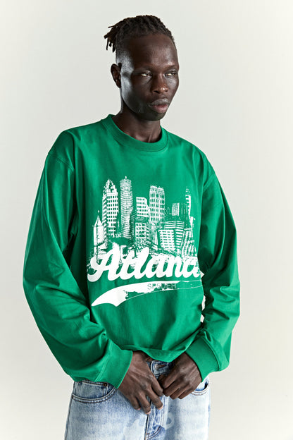 KELLY GREEN COPPER COVE LONG SLEEVE TEE ON MODEL