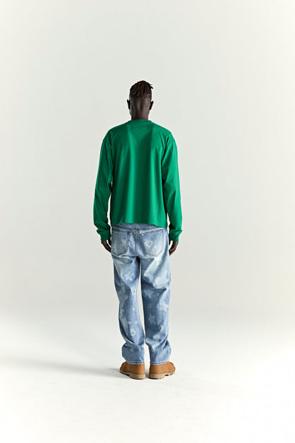 KELLY GREEN COPPER COVE LONG SLEEVE TEE ON MODEL