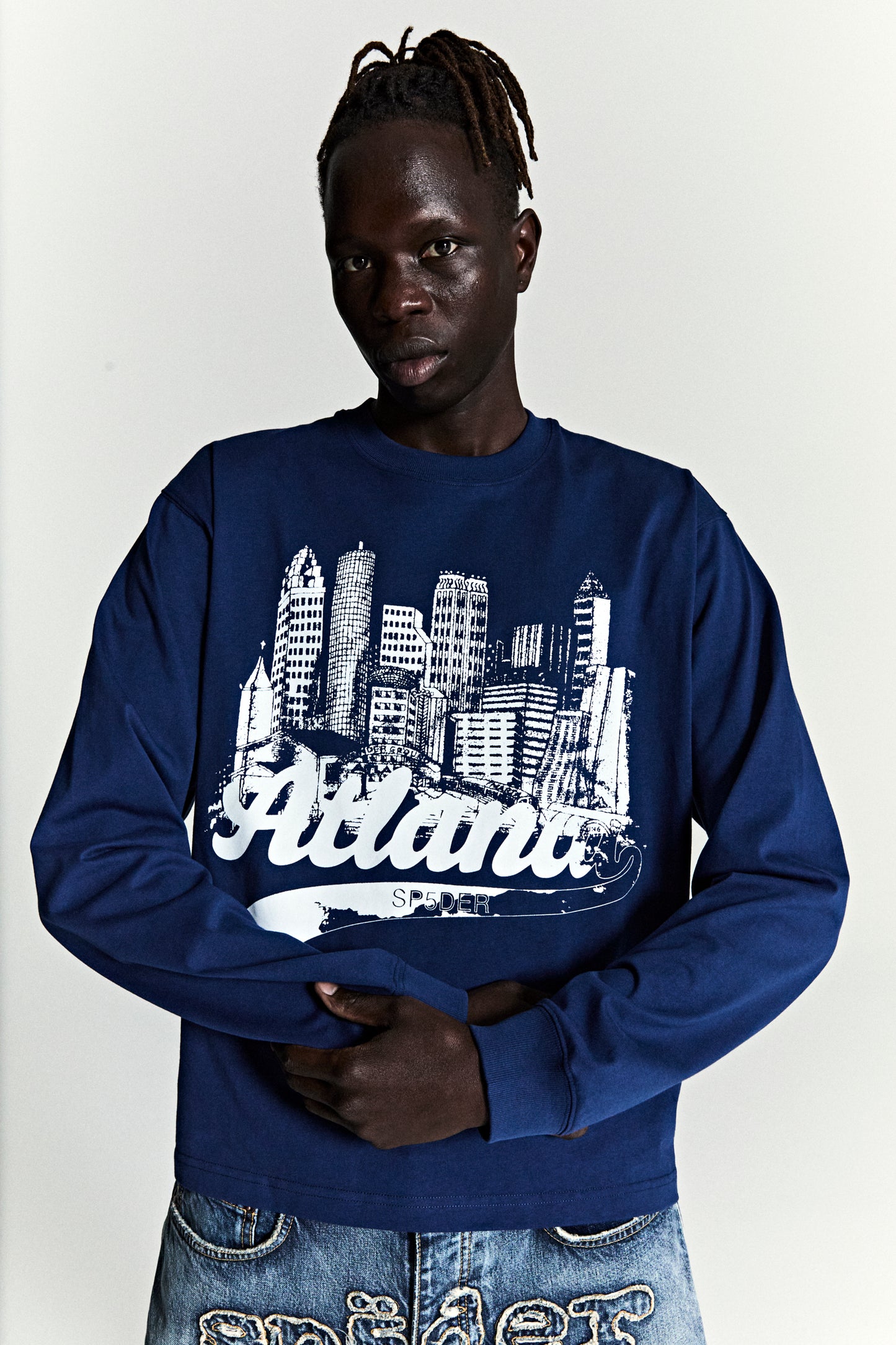 NAVY COPPER COVE LONGSLEEVE ON MODEL