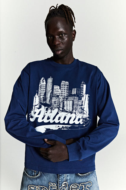 NAVY COPPER COVE LONGSLEEVE ON MODEL