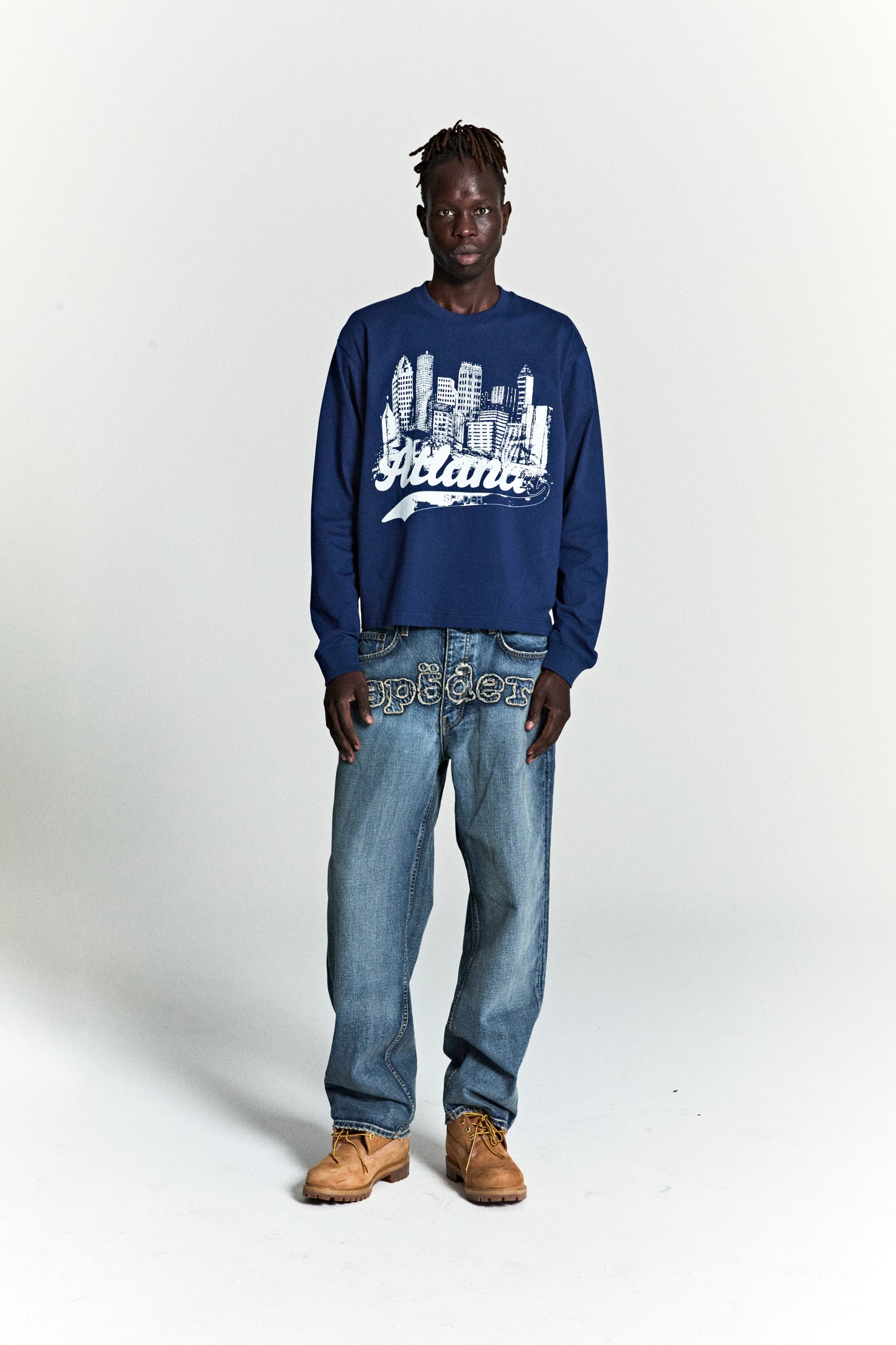 NAVY COPPER COVE LONGSLEEVE ON MODEL