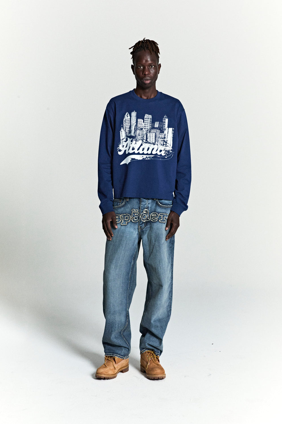 NAVY COPPER COVE LONGSLEEVE ON MODEL