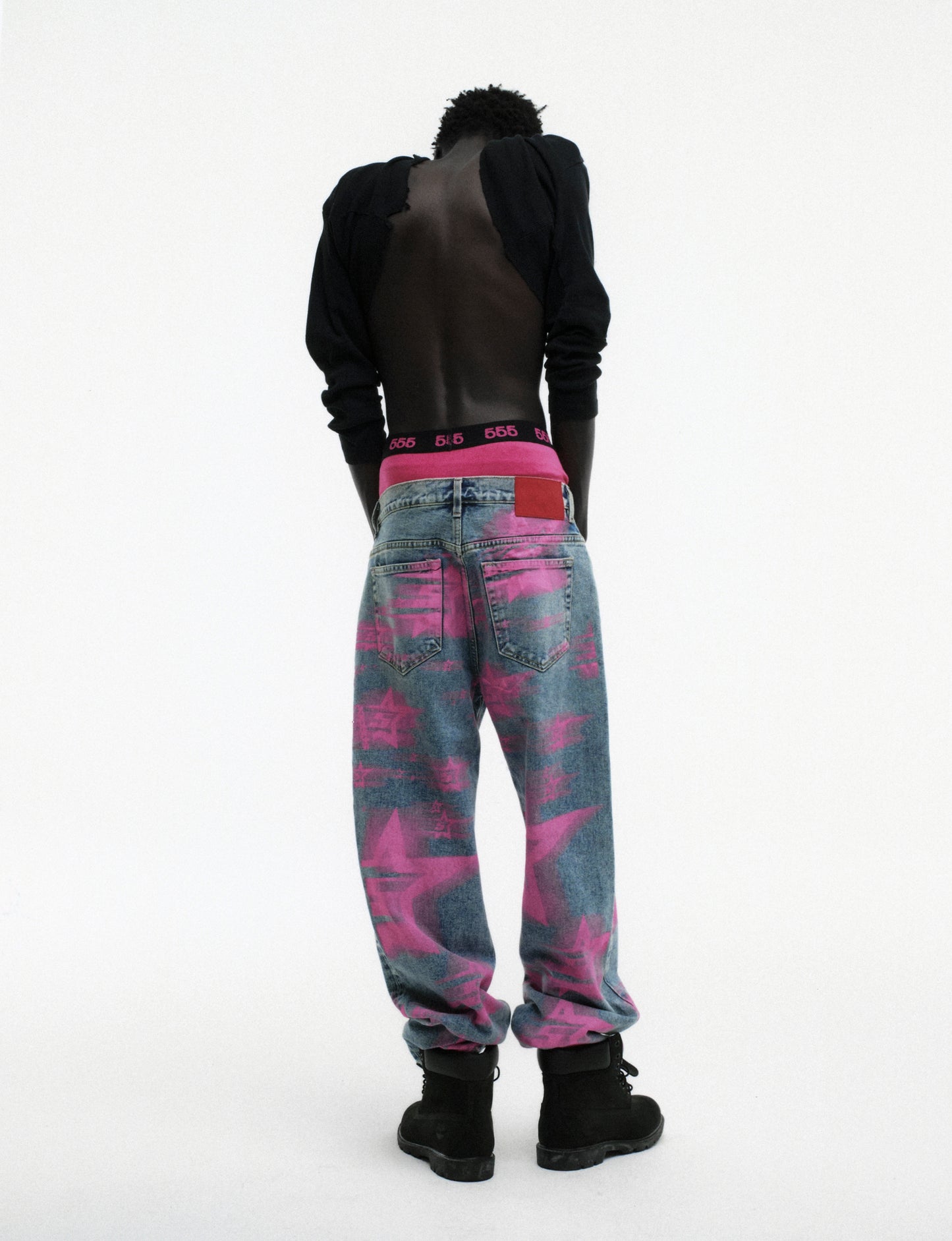 INDIGO 5 STAR BLUR DENIM ON MODEL