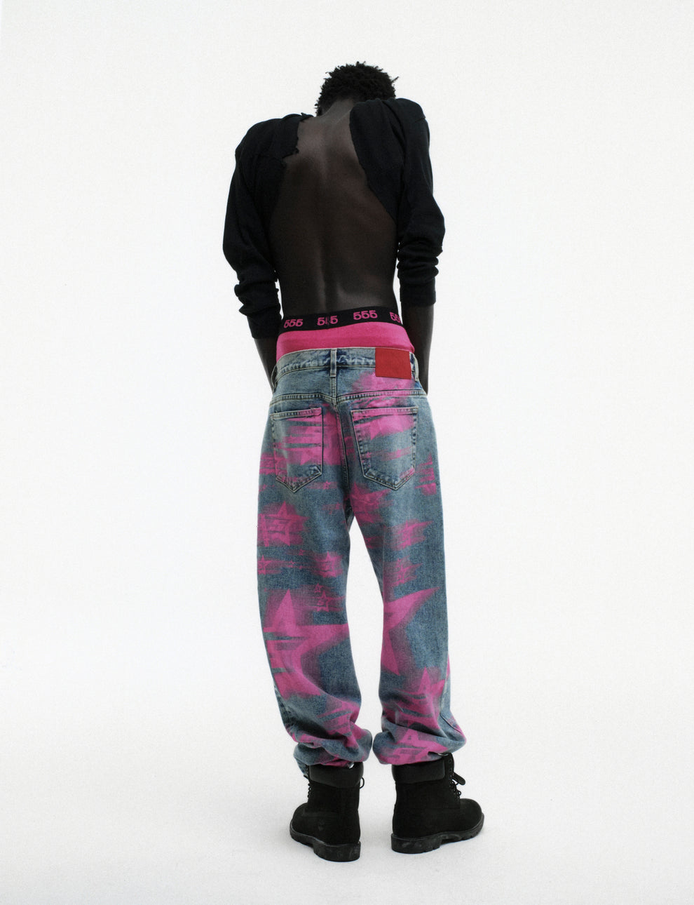 INDIGO 5 STAR BLUR DENIM ON MODEL