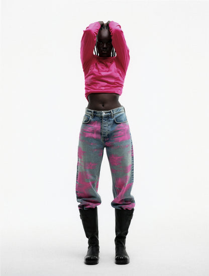 INDIGO 5 STAR BLUR DENIM ON MODEL