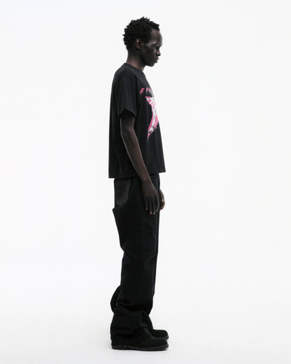 BLACK STAR GIRL TEE ON MODEL