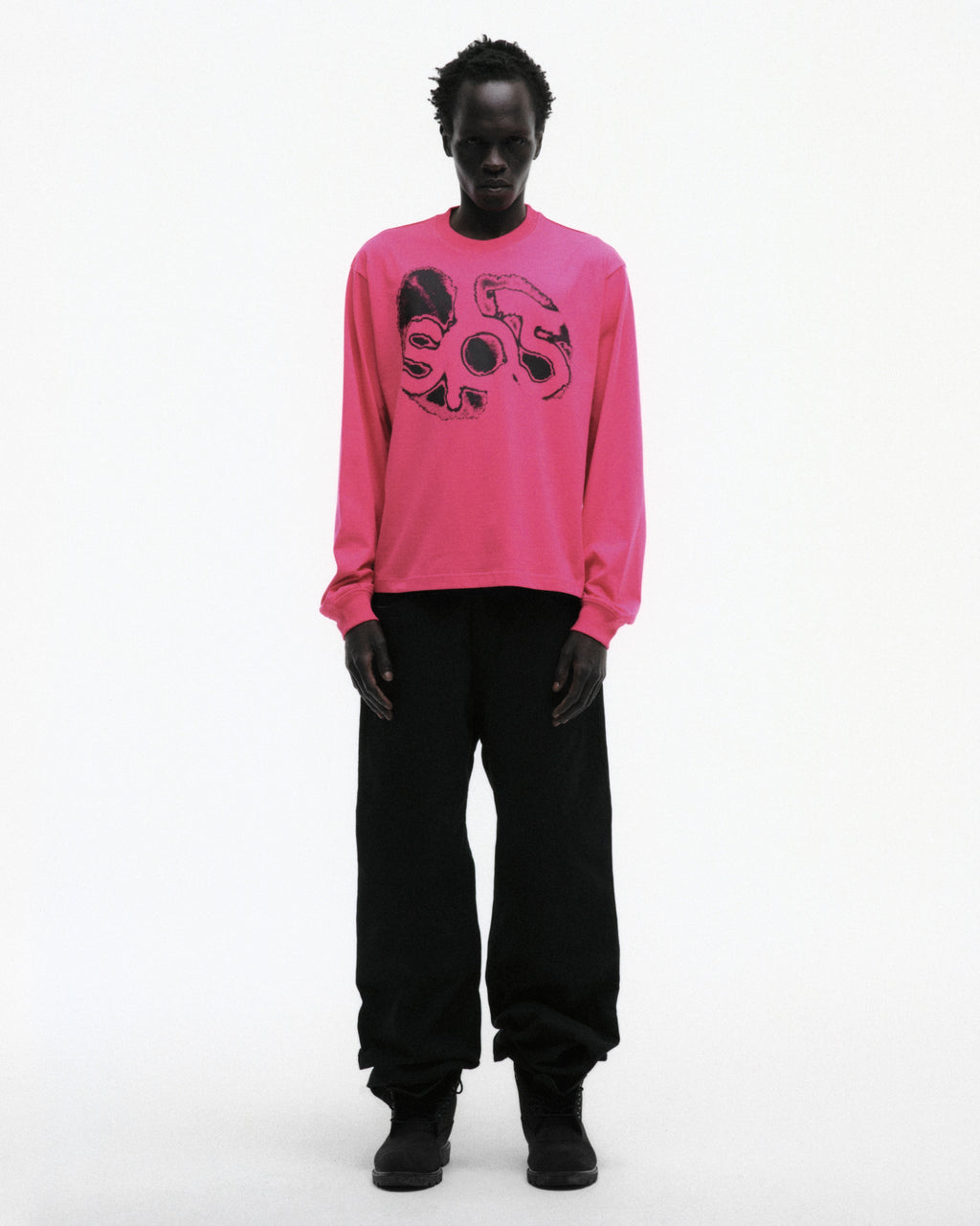 PINK FINGERPRINT LONGSLEEVE ON MODEL