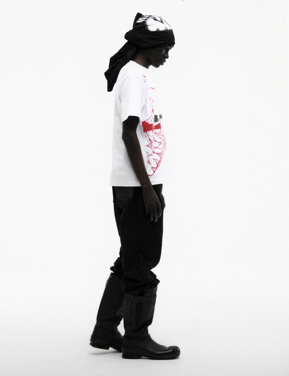 WHITE SPINNER TEE ON MODEL