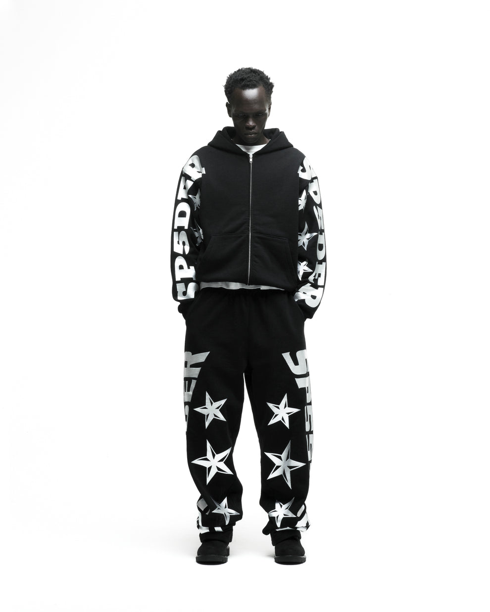 MX555 ZIP HOODIE ON MODEL