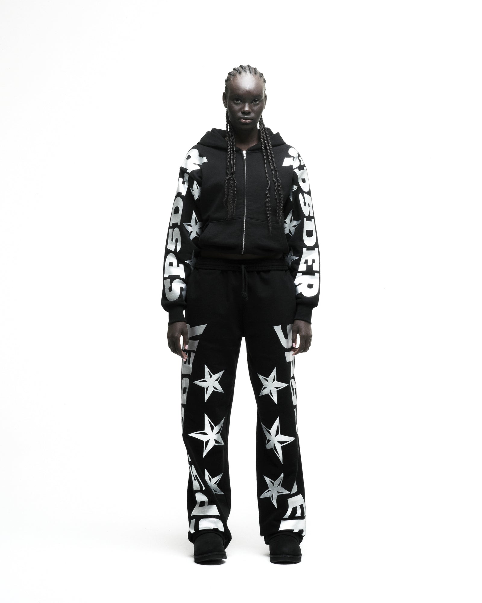 MX555 ZIP HOODIE ON MODEL