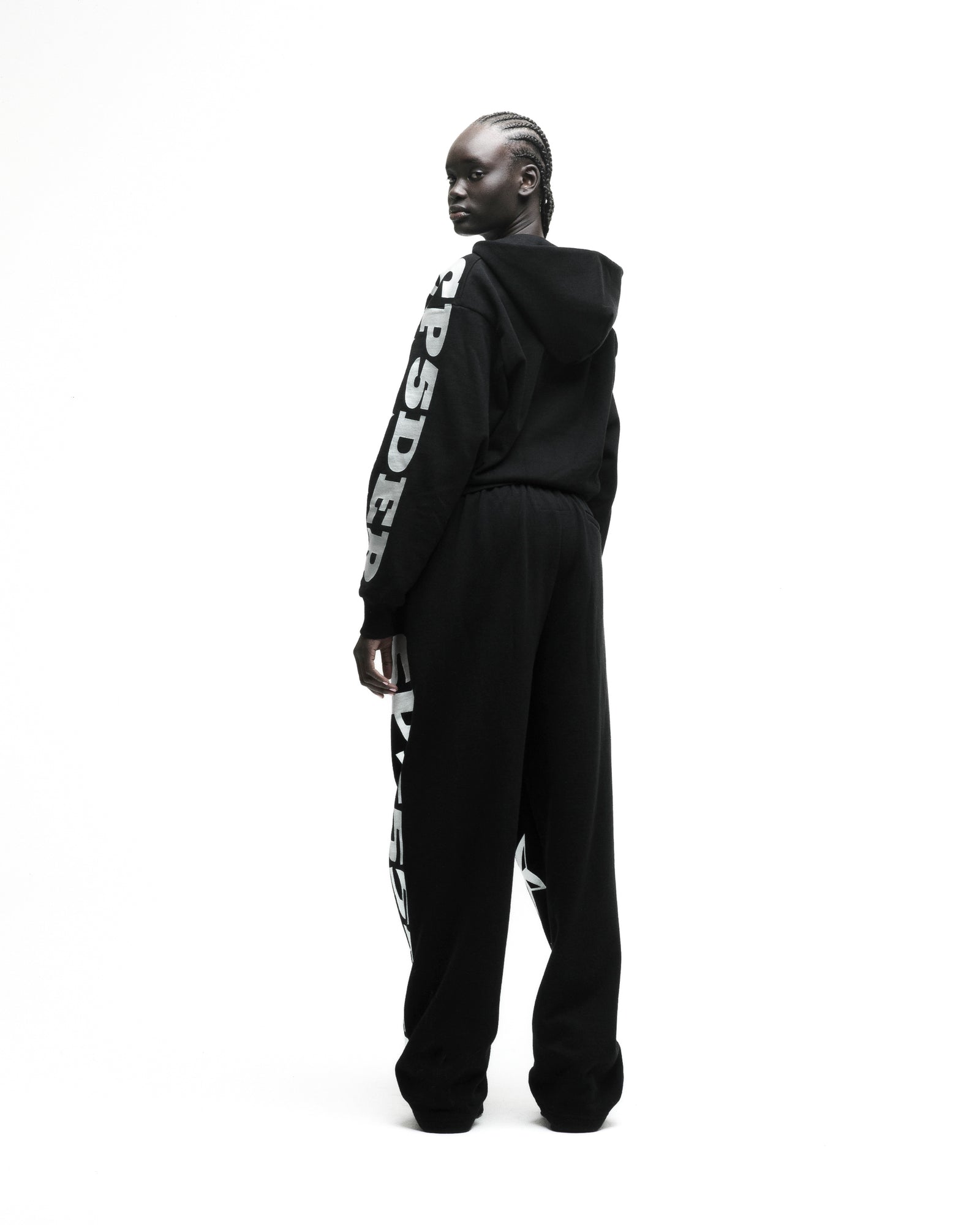 MX555 ZIP HOODIE ON MODEL