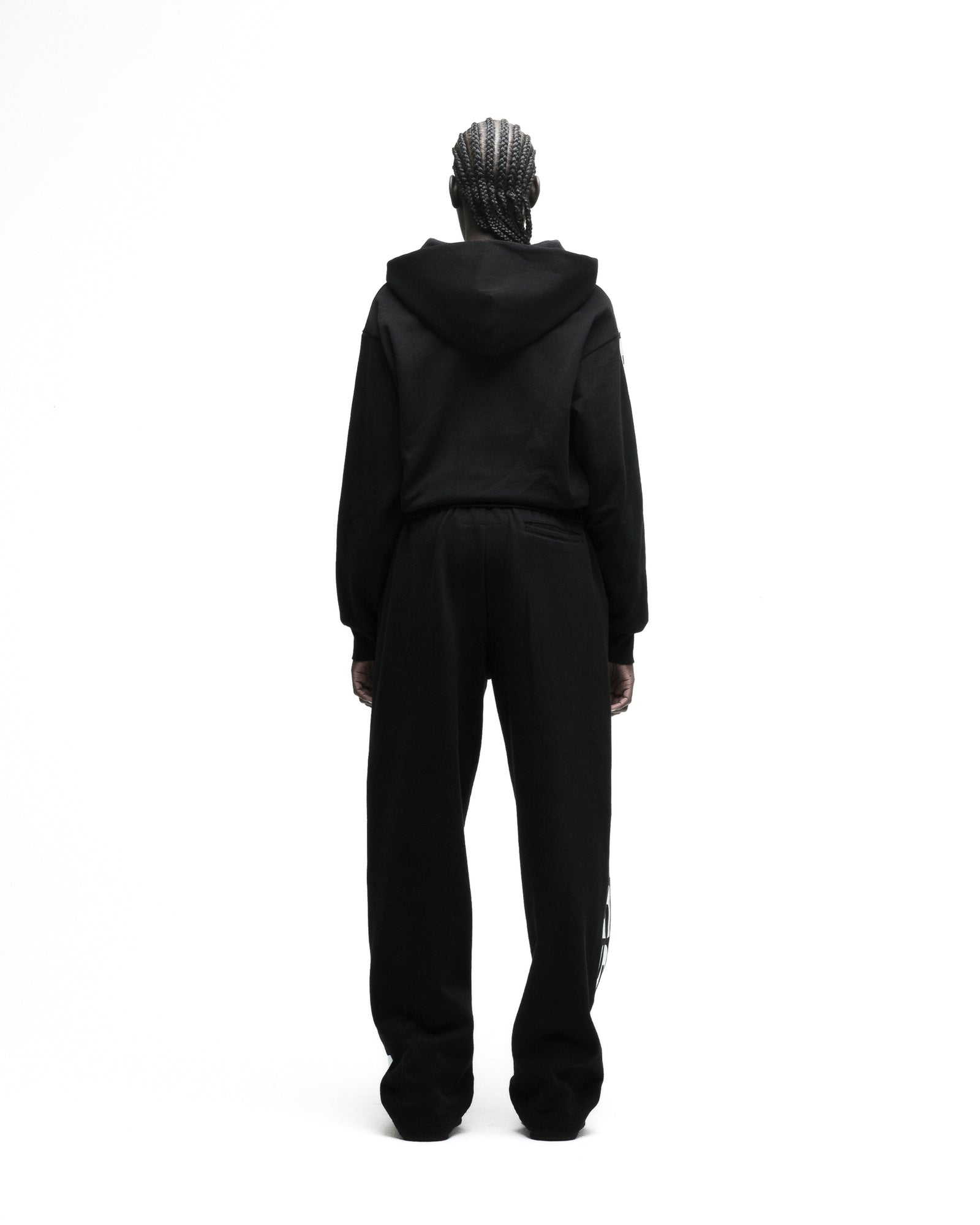 MX555 SWEATPANT ON MODEL