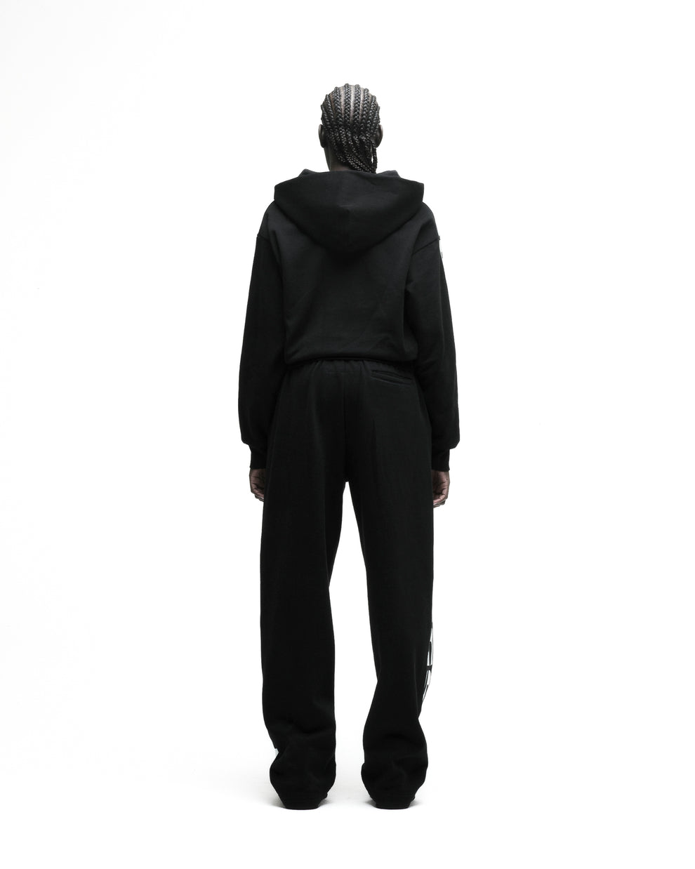 MX555 SWEATPANT ON MODEL