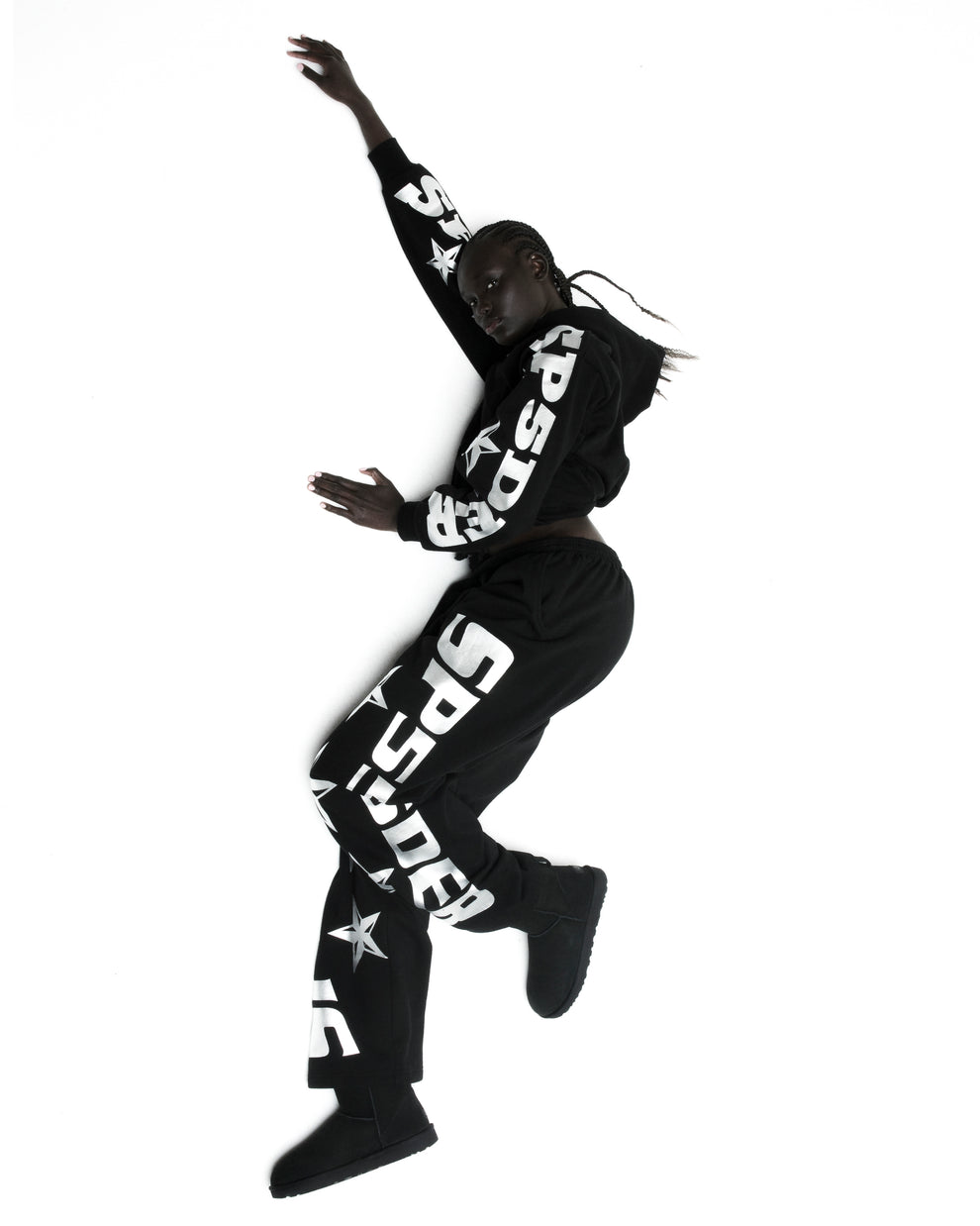 MX555 SWEATPANT ON MODEL