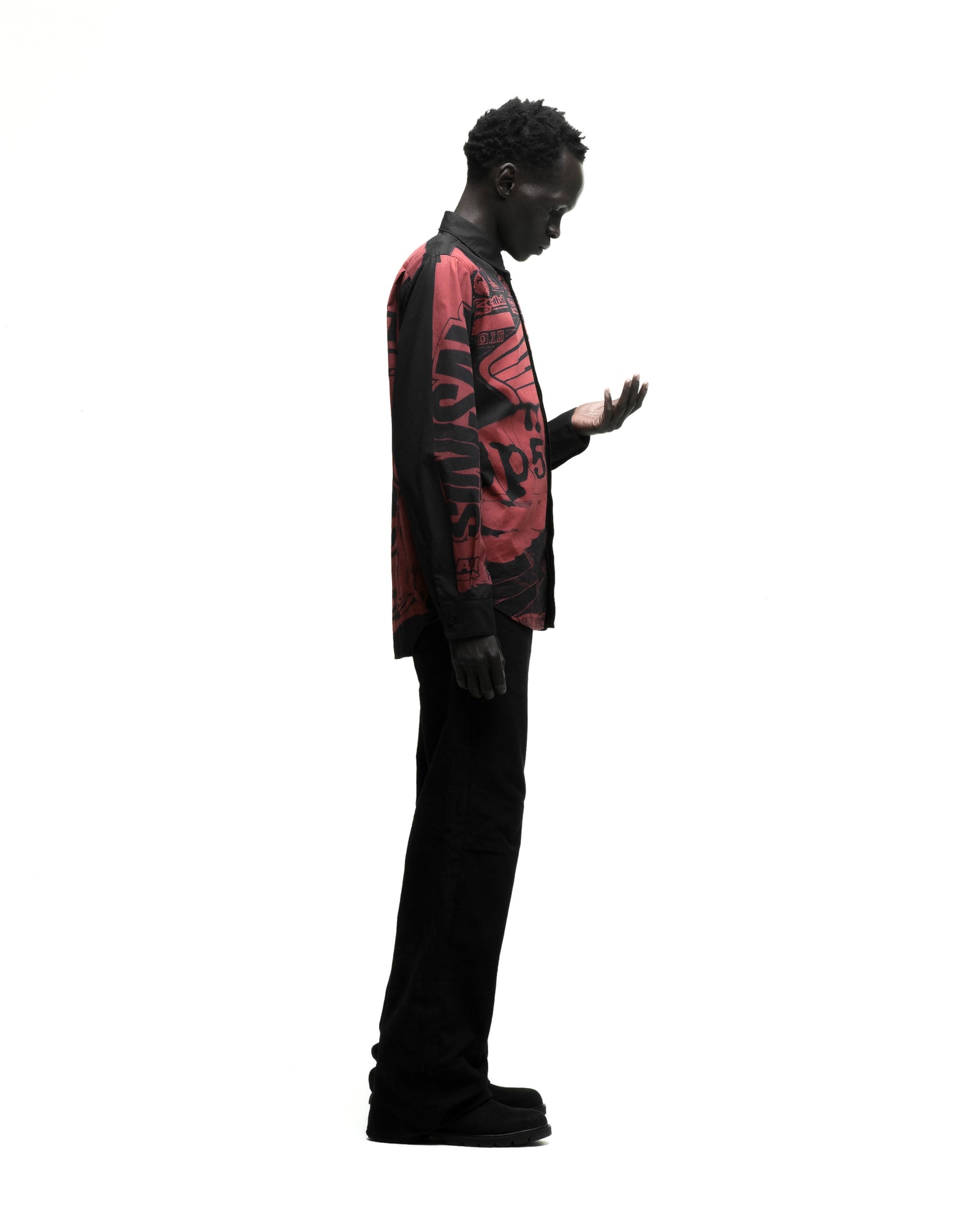 LAP 5 BUTTON UP SHIRT ON MODEL