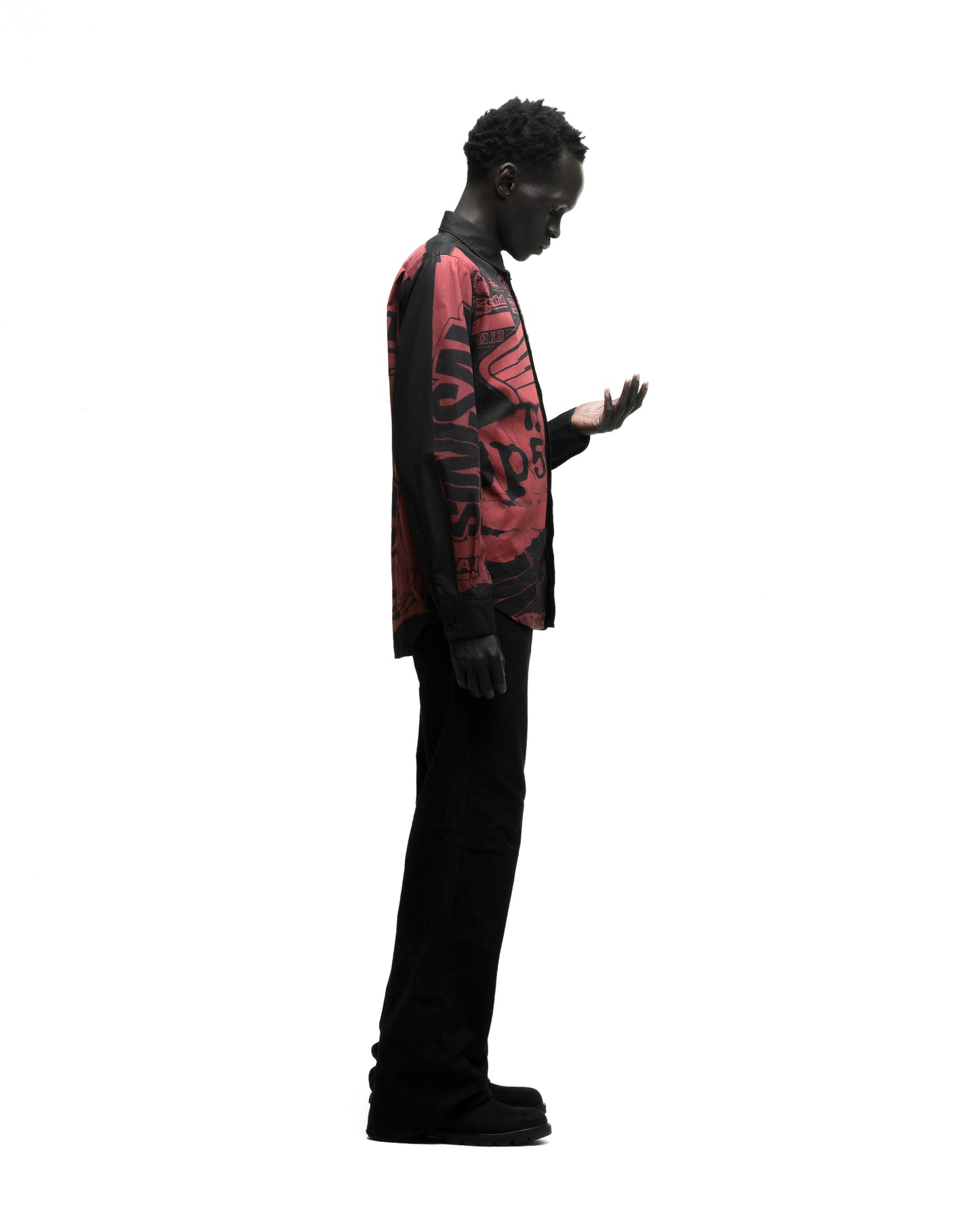 LAP 5 BUTTON UP SHIRT ON MODEL