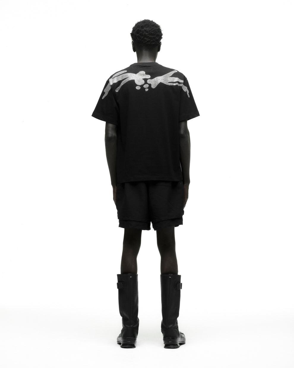 BLACK VAA TM TEE ON MODEL