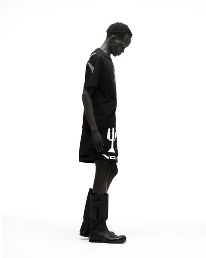 BLACK VAA TM TEE ON MODEL