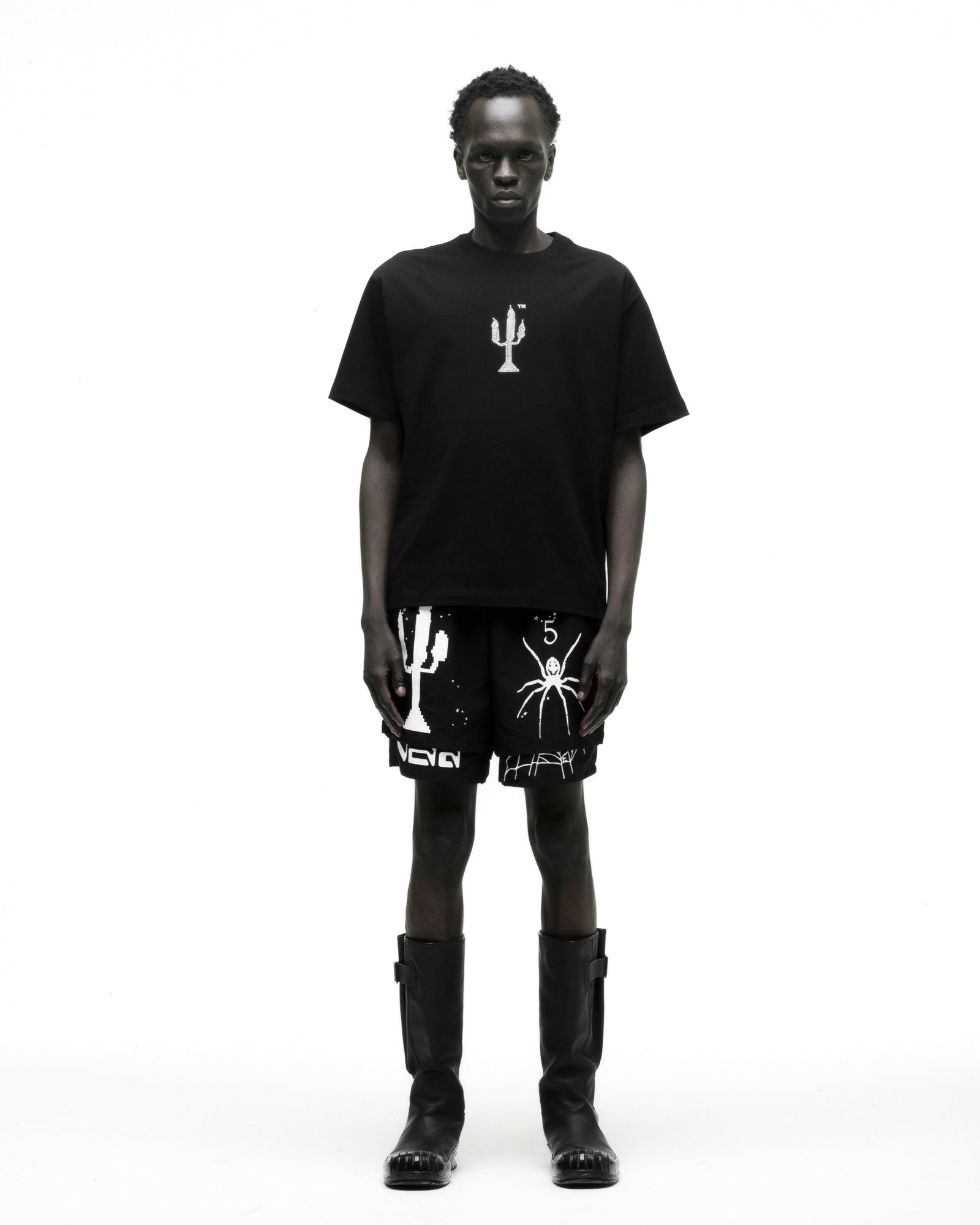 BLACK VAA TM TEE ON MODEL