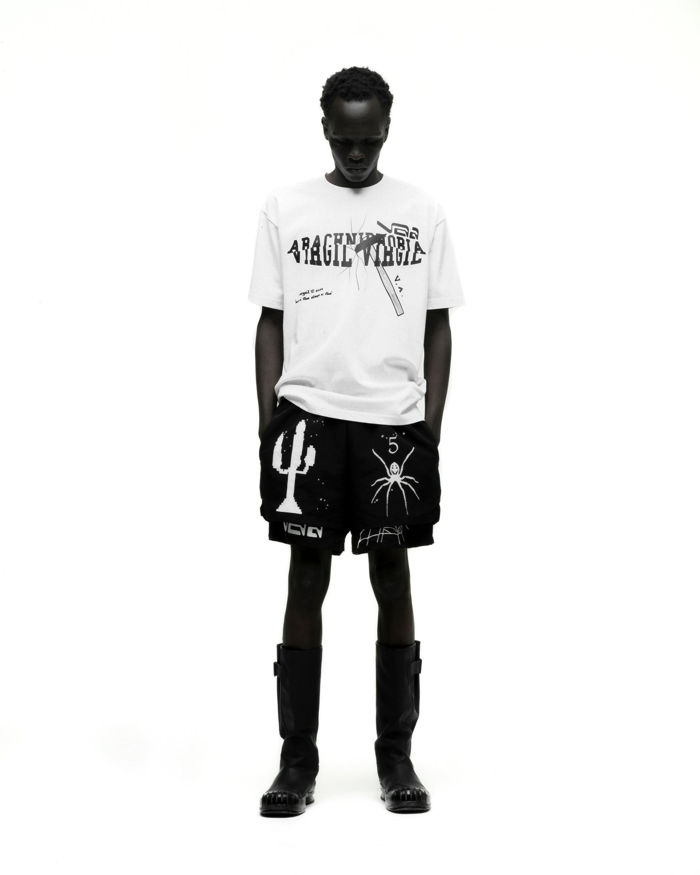 WHITE PYREX TEE ON MODEL