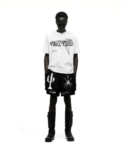 WHITE PYREX TEE ON MODEL