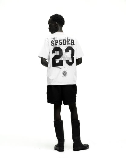 WHITE PYREX TEE ON MODEL