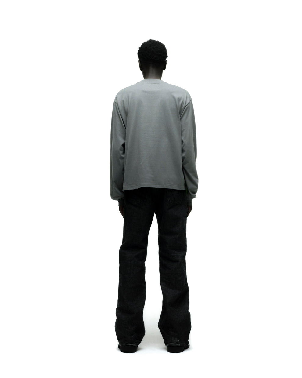 SP5 WINNERS LONGSLEEVE ON MODEL