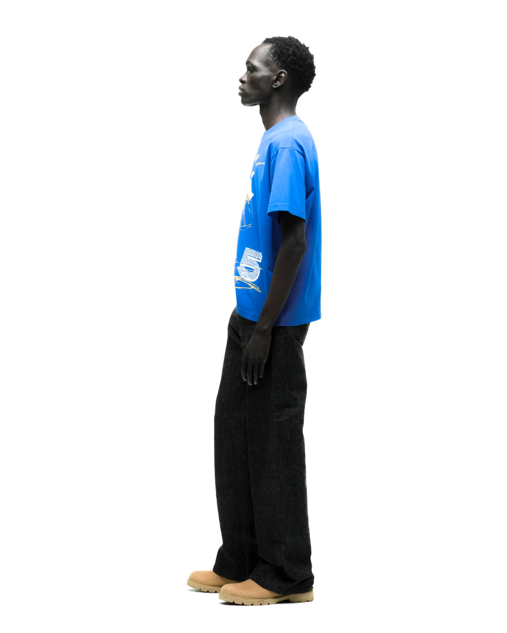 SCRIBBLE TEE ON MODEL
