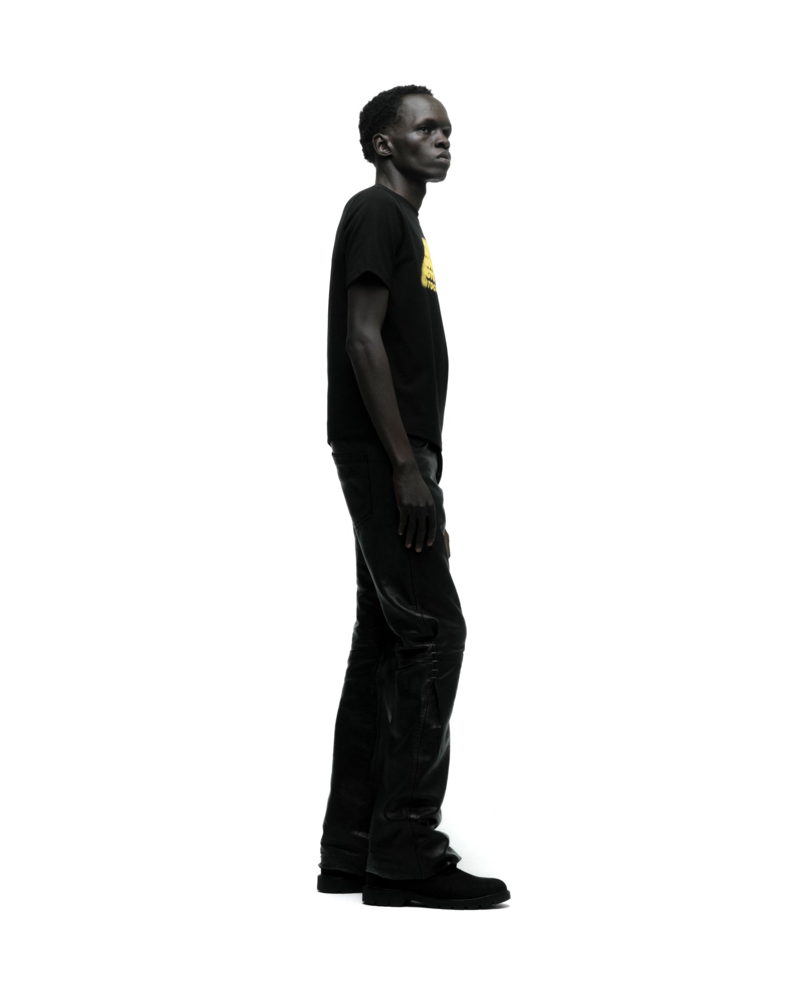 MOTO 5 TEE ON MODEL