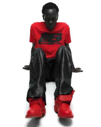 MOTO 5 TEE ON MODEL
