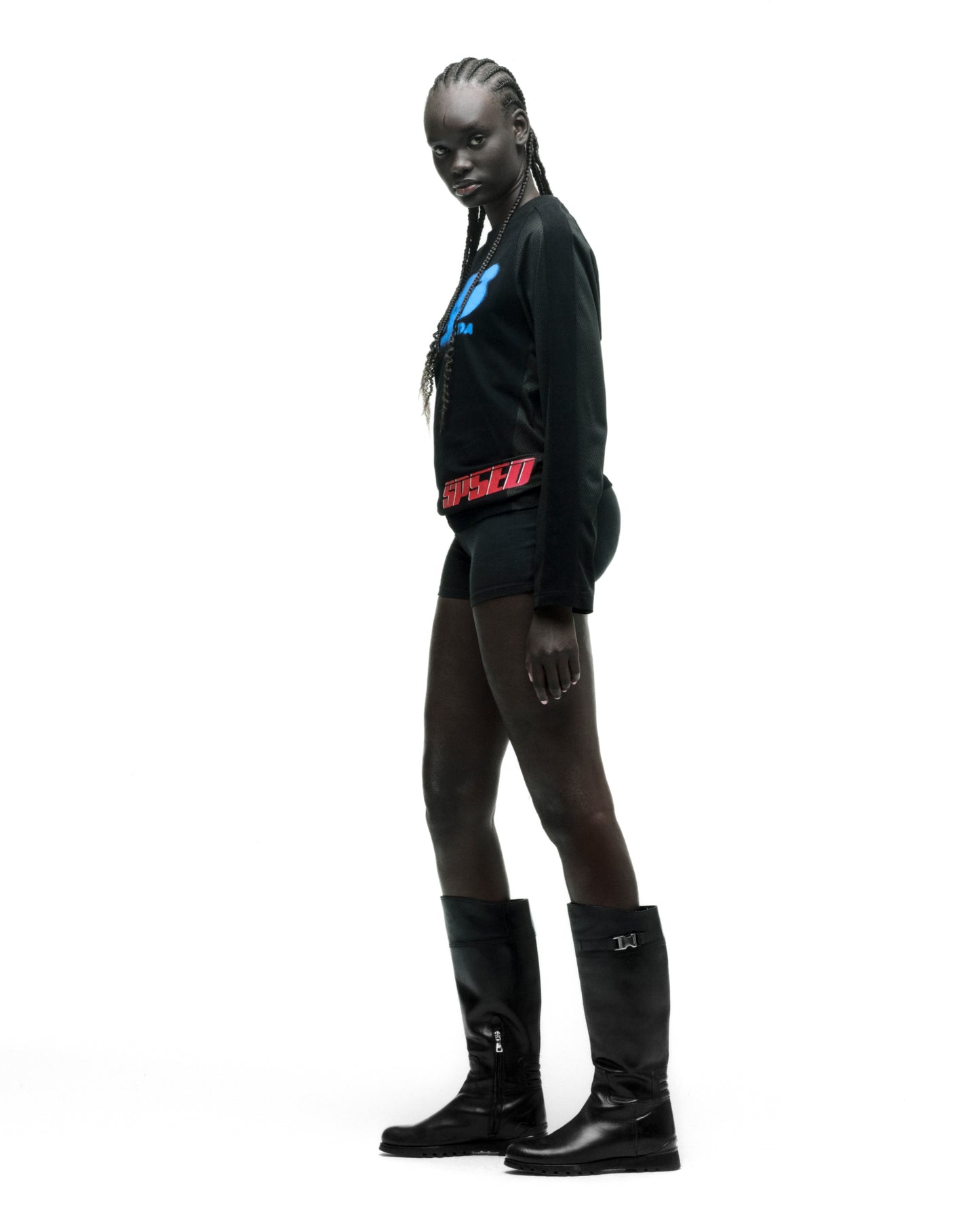 555PEED MESH LONGSLEEVE ON MODEL