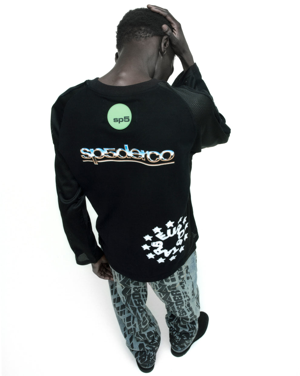 555PEED MESH LONGSLEEVE ON MODEL