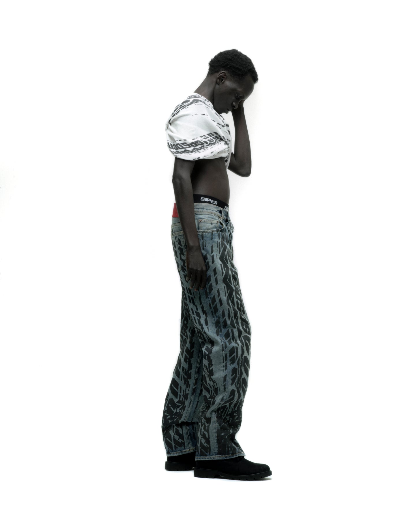 BURNOUT DENIM ON MODEL