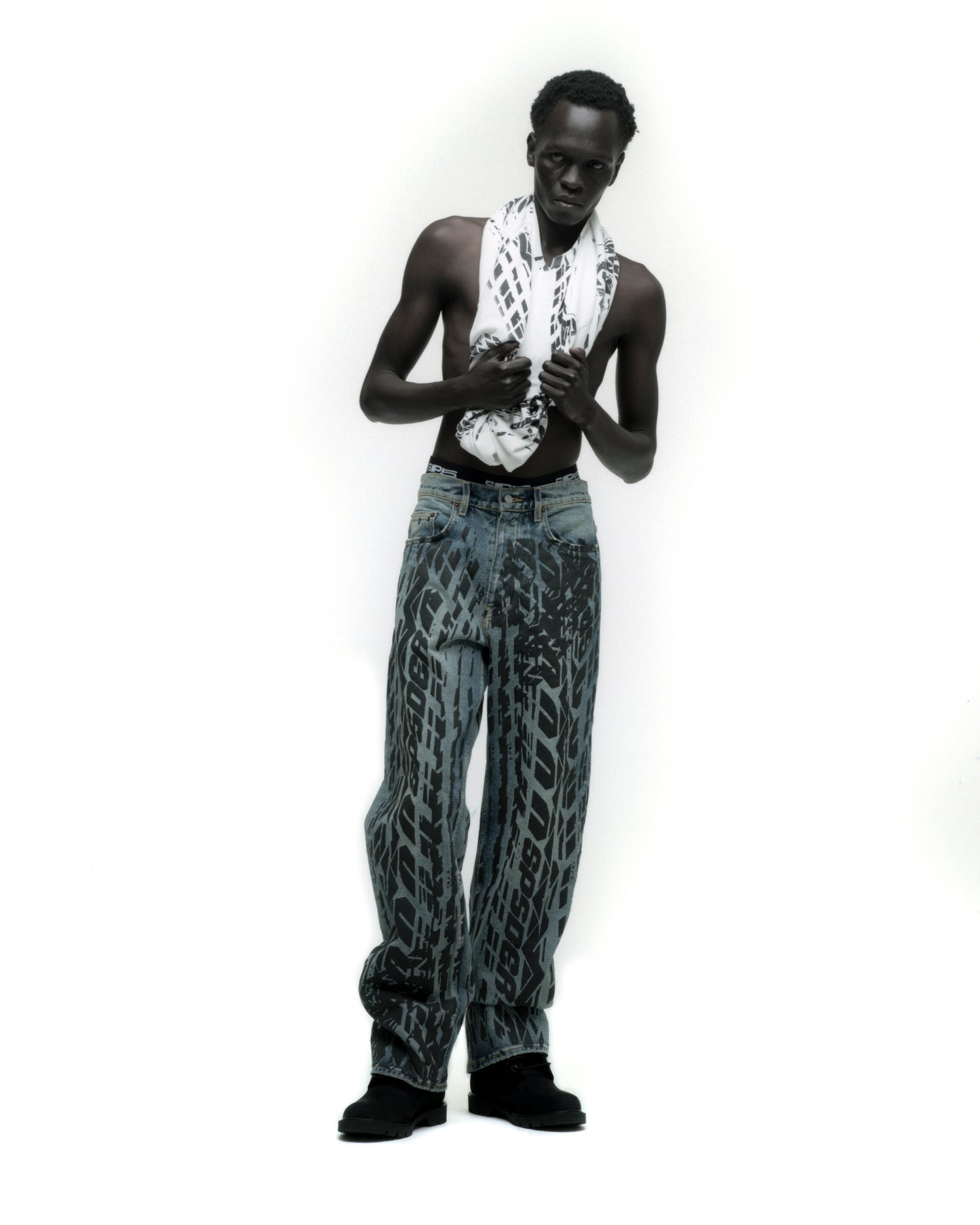 BURNOUT DENIM ON MODEL
