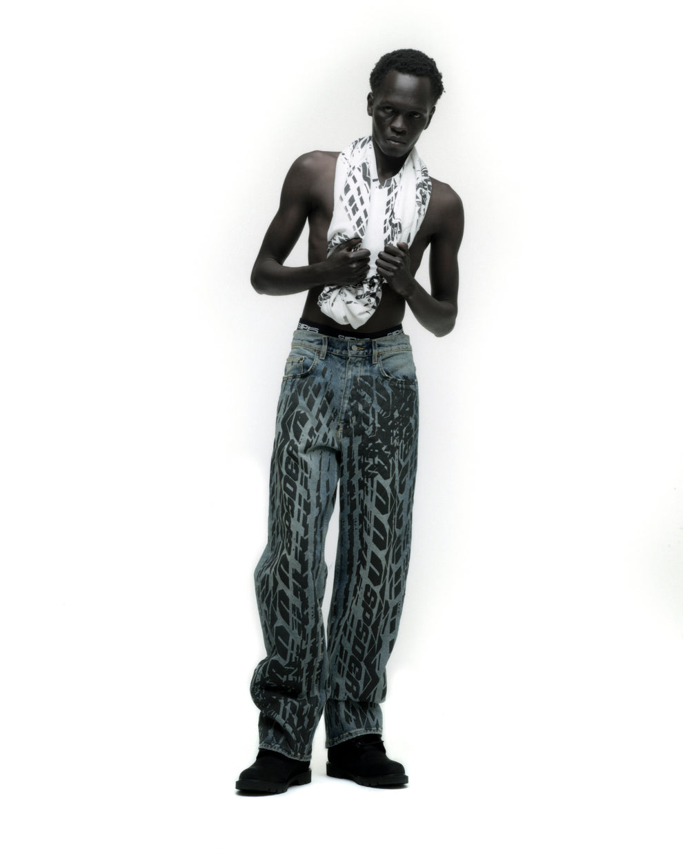 BURNOUT DENIM ON MODEL