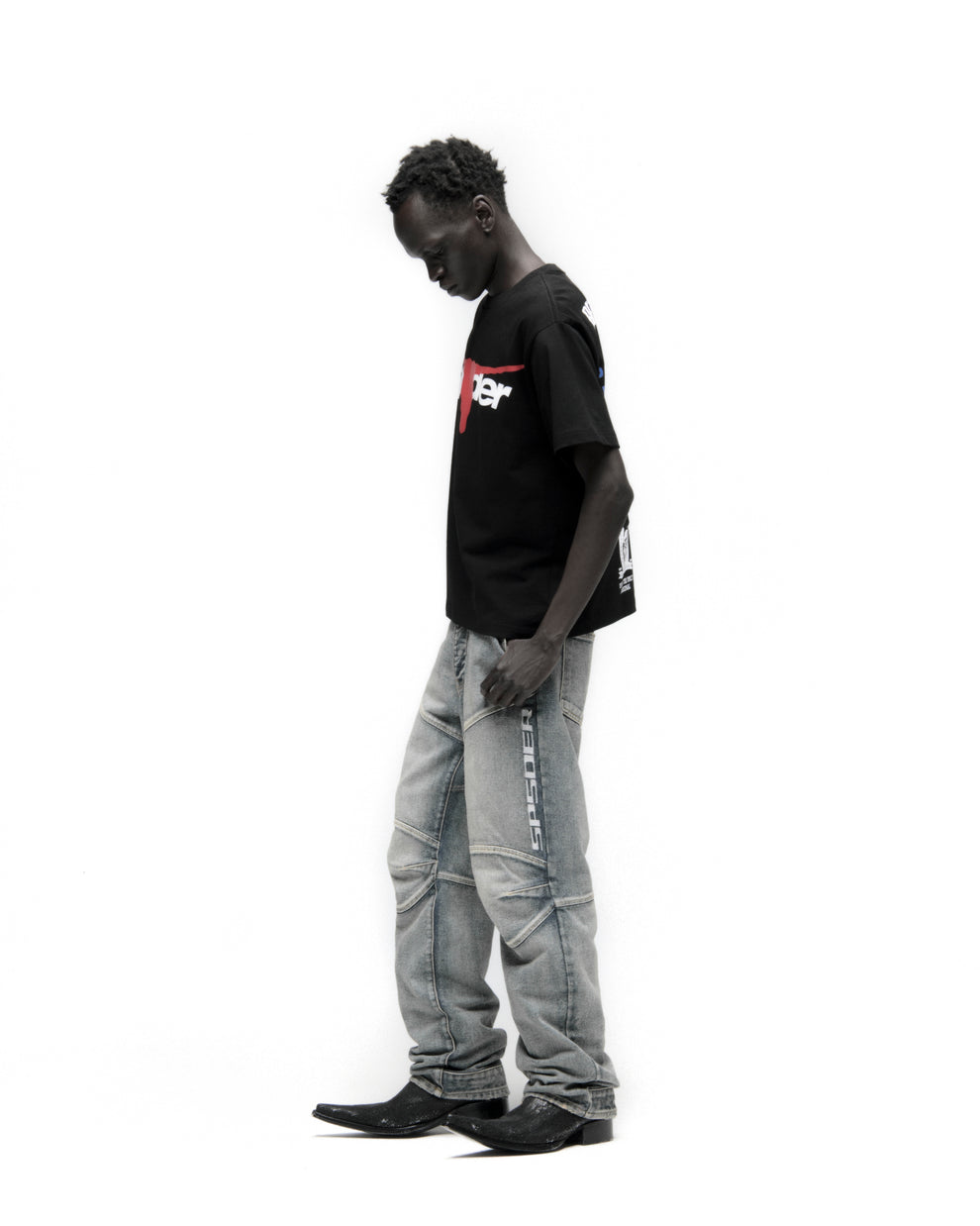 TX 5 FLAG TEE ON MODEL
