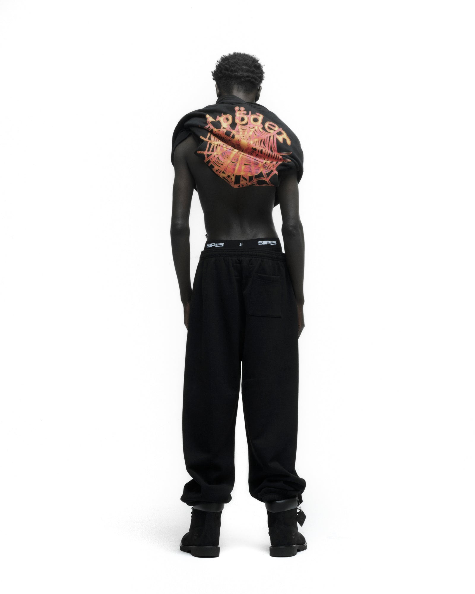 OG LOGO V2 SWEATPANT ON MODEL