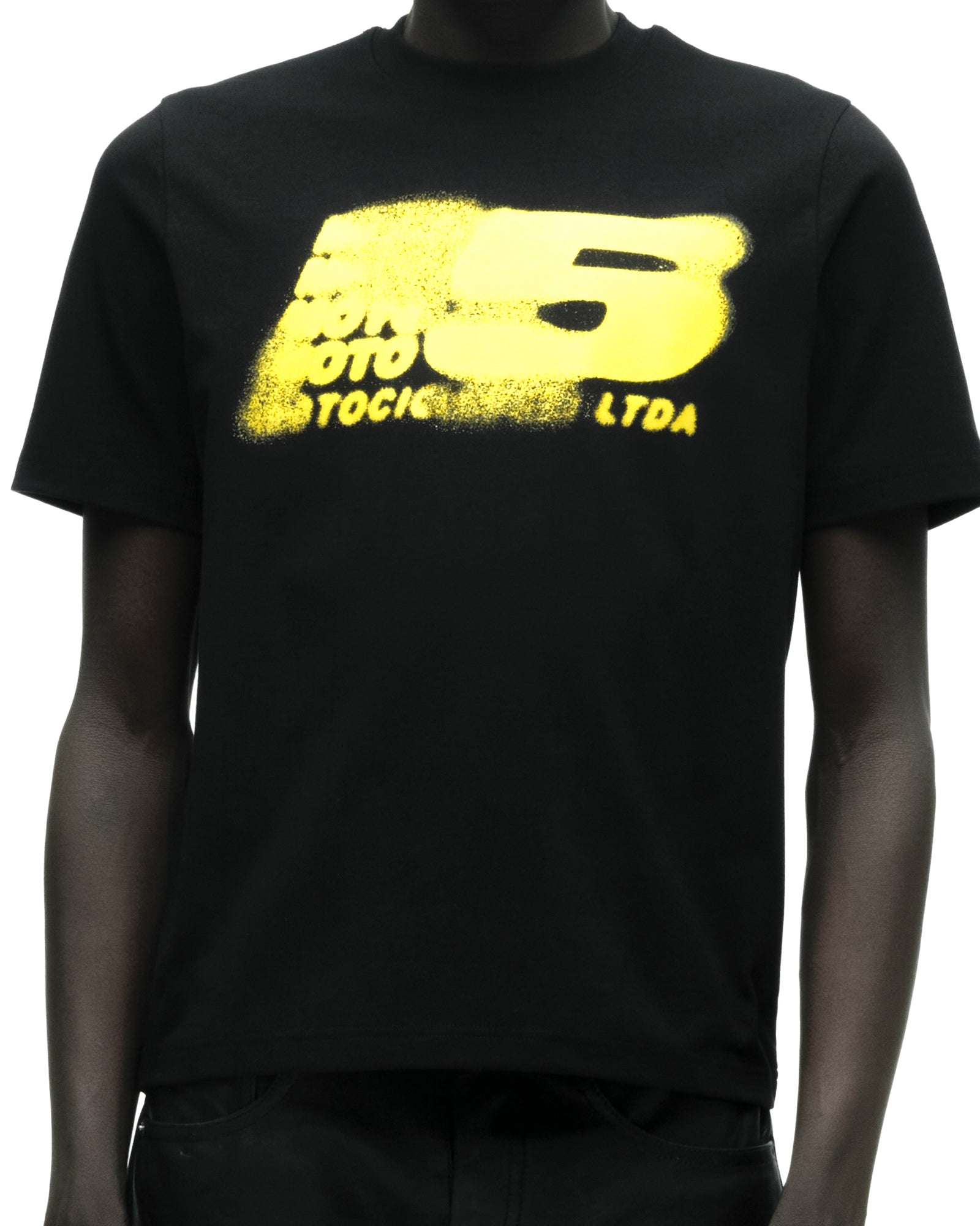 MOTO 5 TEE ON MODEL