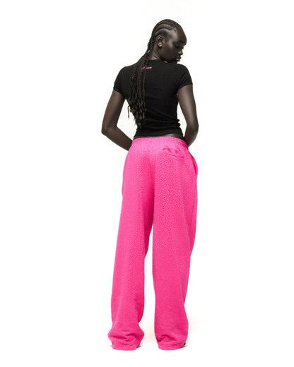PINK VVS SWEATPANT ON MODEL