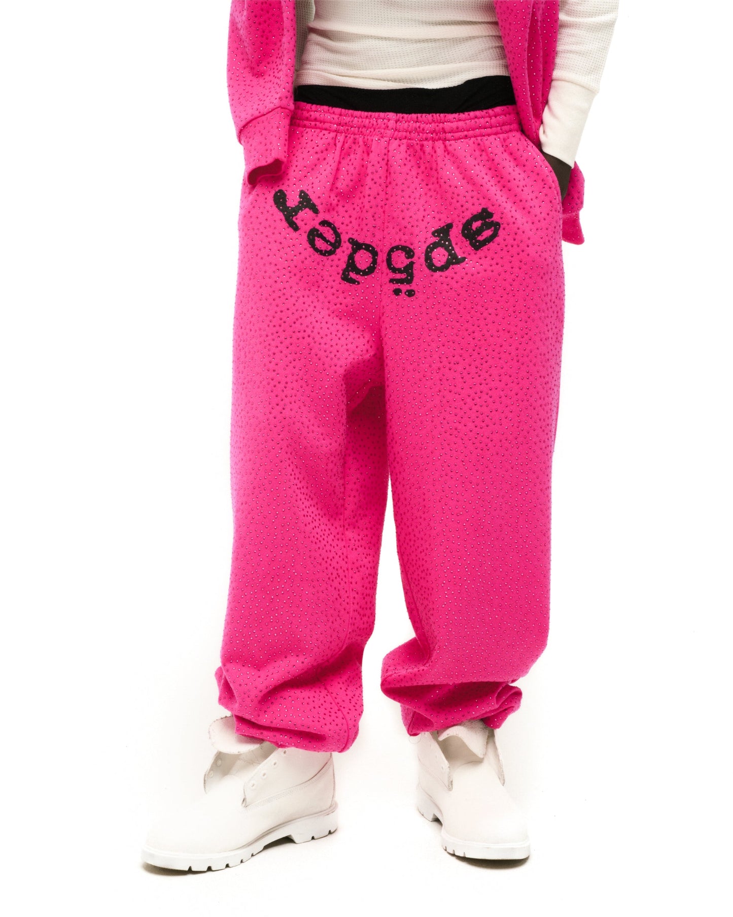 PINK VVS SWEATPANT ON MODEL