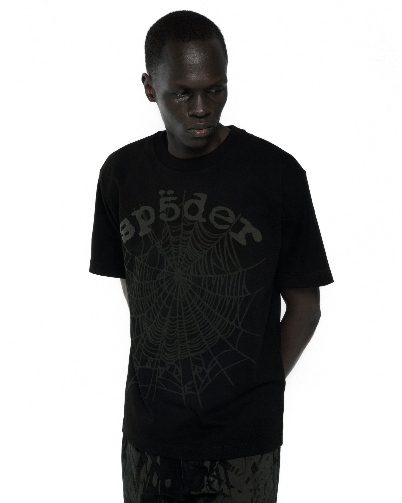PHANTOM OG WEB TEE ON MODEL