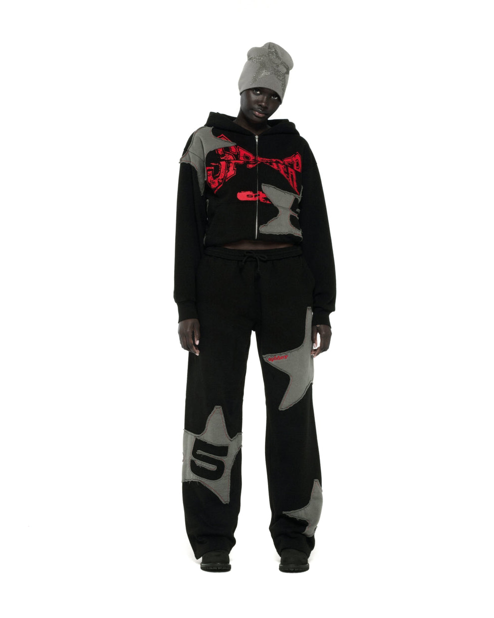 BLACK BIG STAR FULL ZIP HOODIE ON MODEL