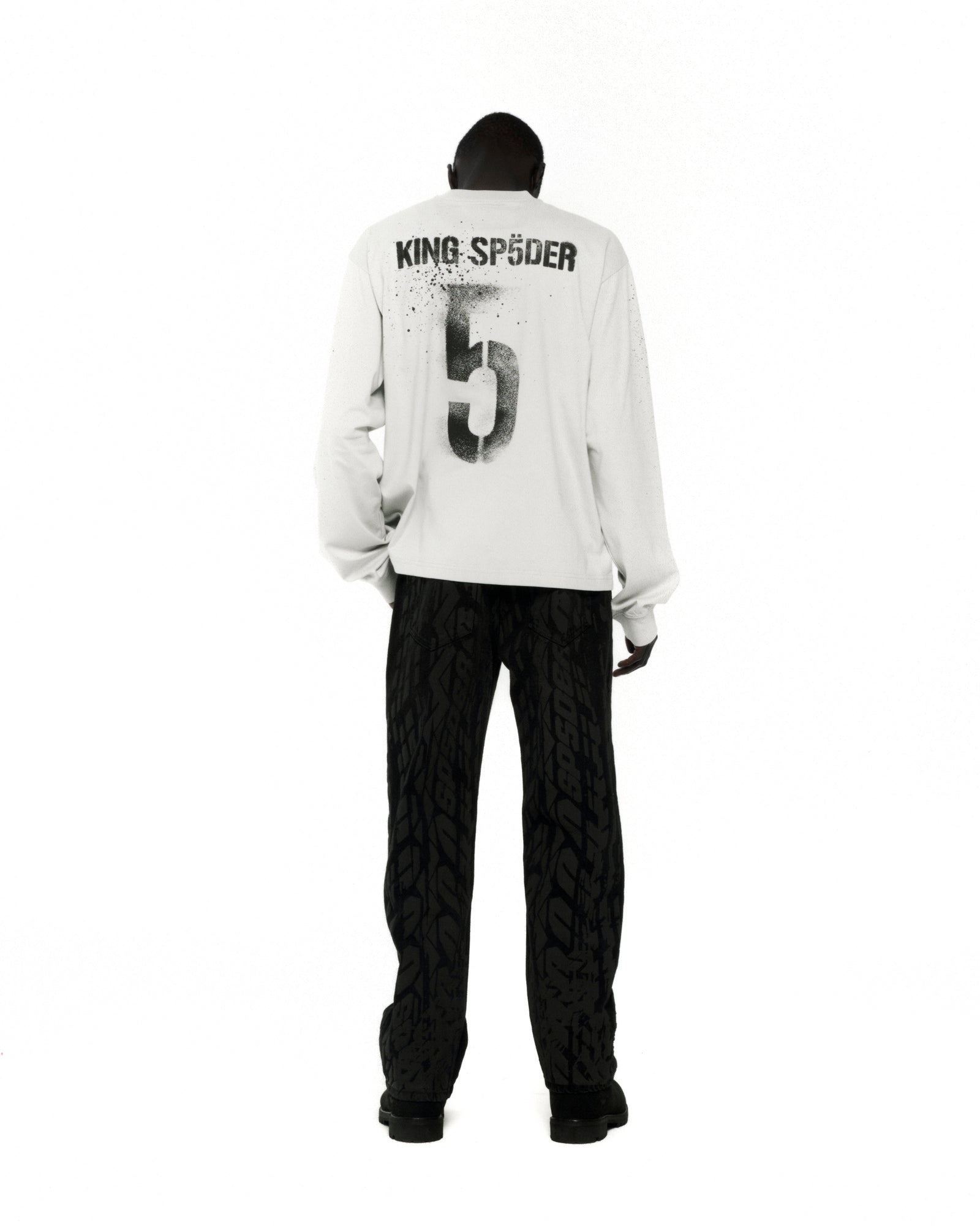 SPORT GREY WWWEB LONGSLEEVE ON MODEL