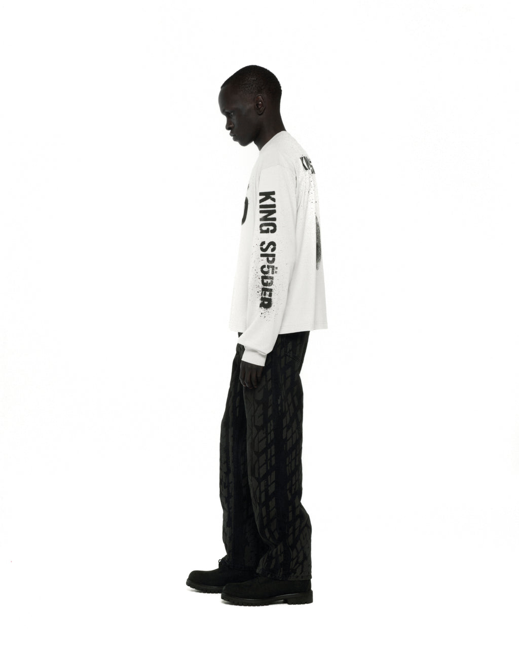 SPORT GREY WWWEB LONGSLEEVE ON MODEL