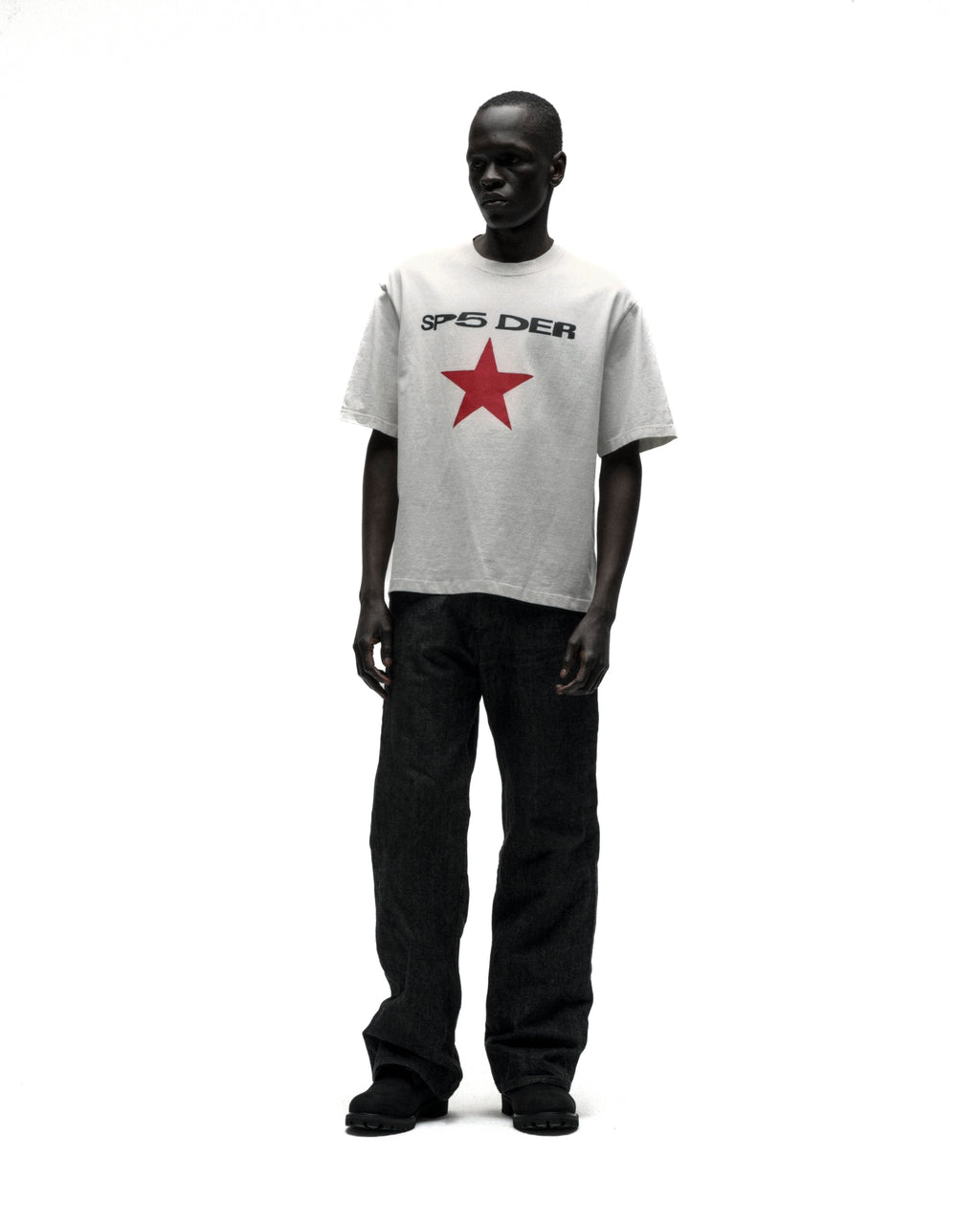 Light grey cotton tee with "SP5 DER" text and a large red star graphic on the front.