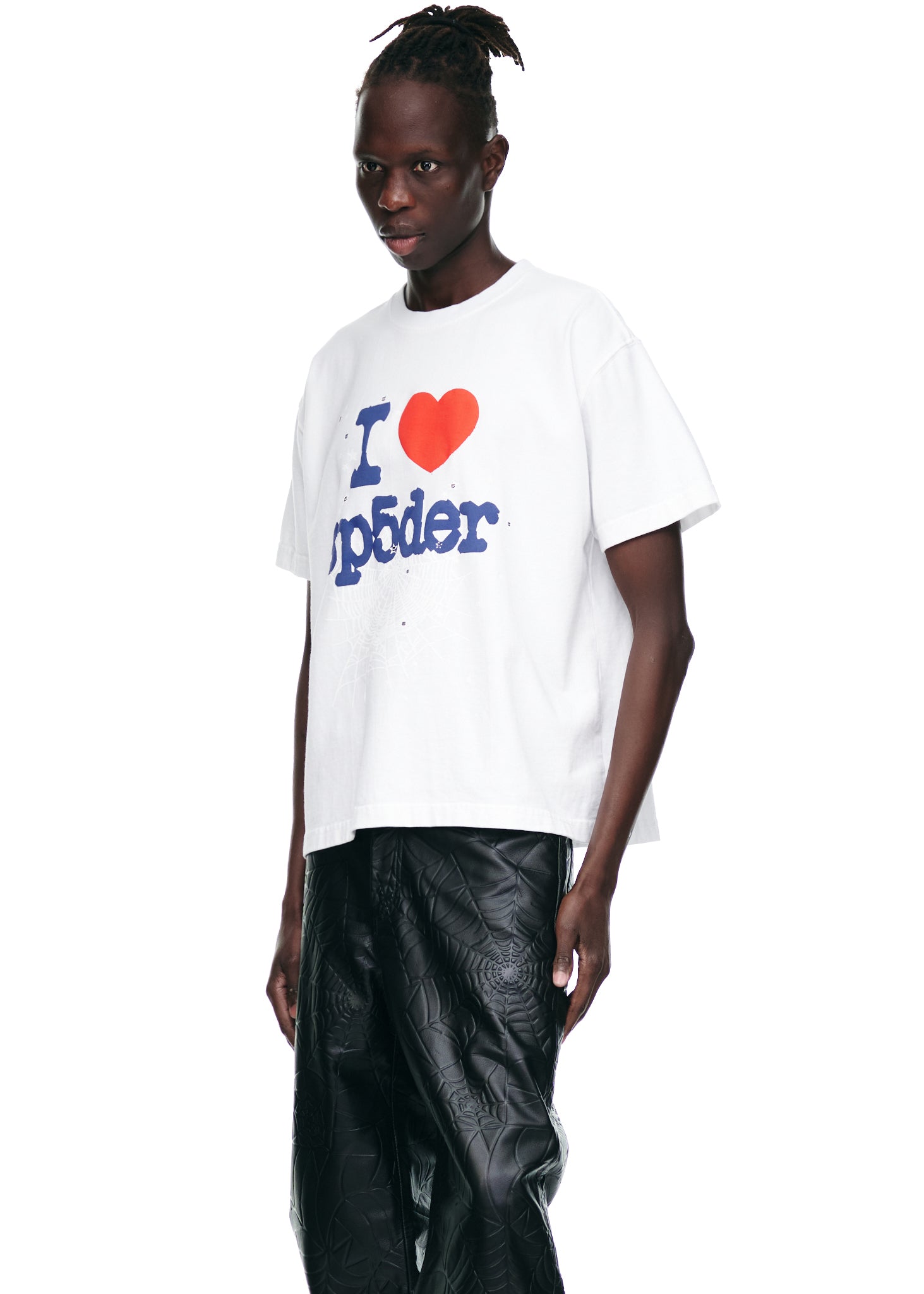 Male model in white 100% cotton Souvenir Tee with "I ❤️ Sp5der" graphic print.