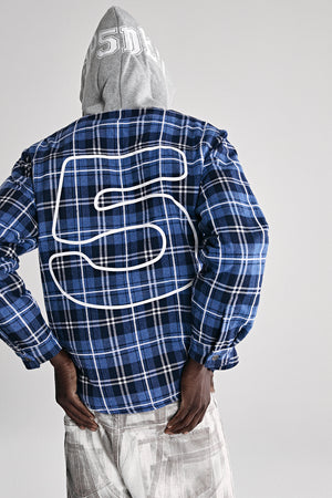 HOODED ZIP FLANNEL SHIRT JACKET BLUE PLAID ON MODEL