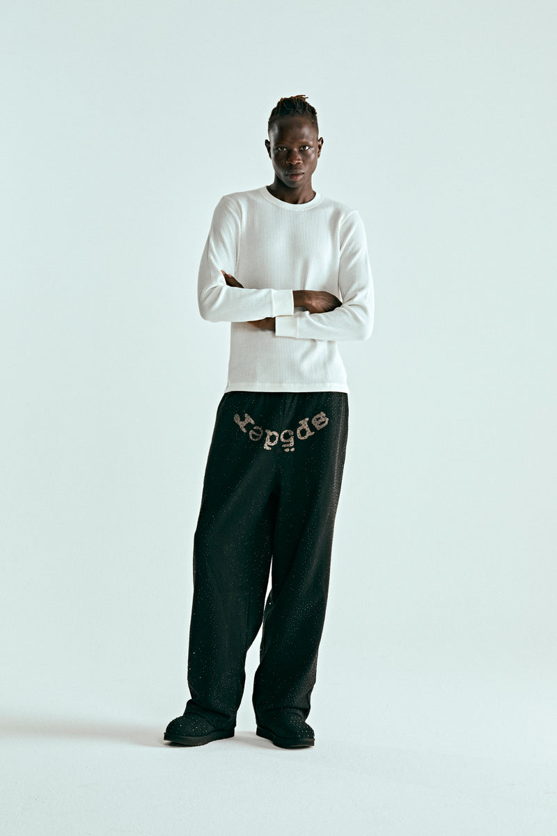 BLACK VVS SWEATPANT ON MODEL