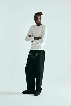 BLACK VVS SWEATPANT ON MODEL